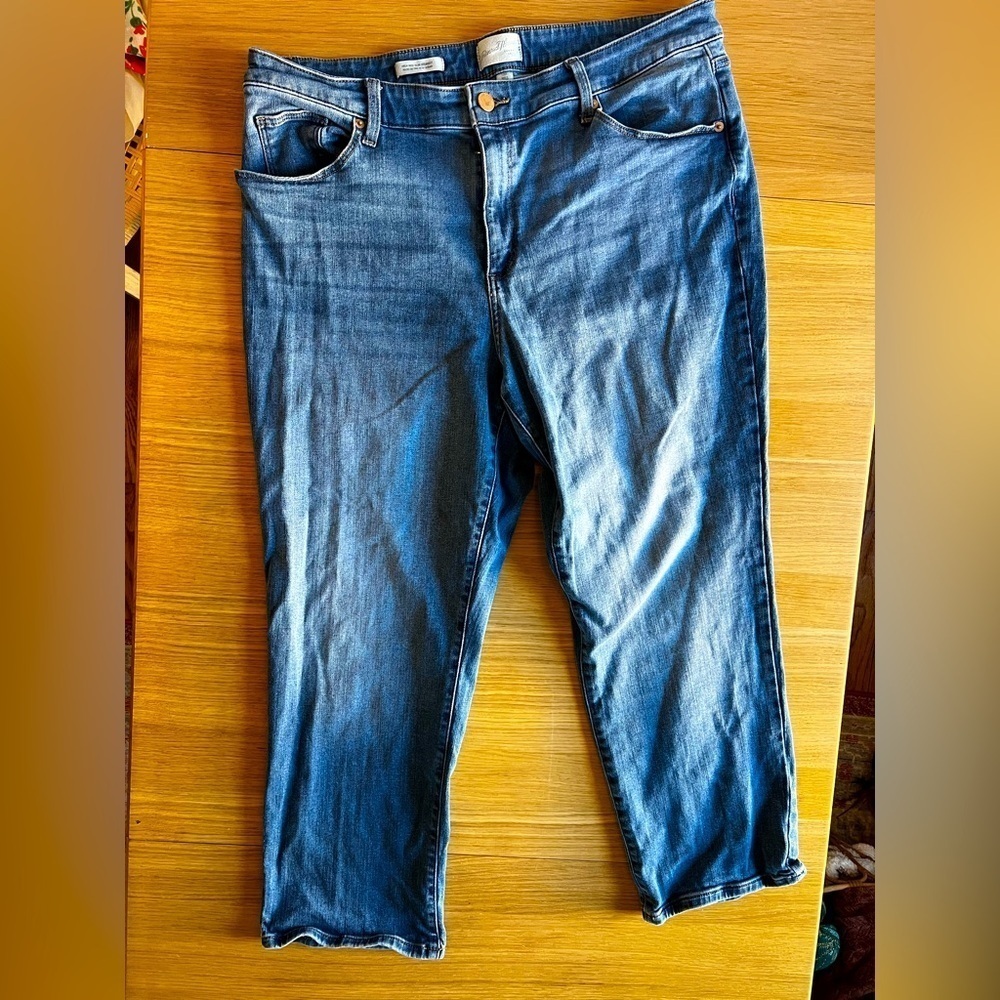 Universal Thread High Rise Slim Straight Jeans – Size 18W, Stretch Denim